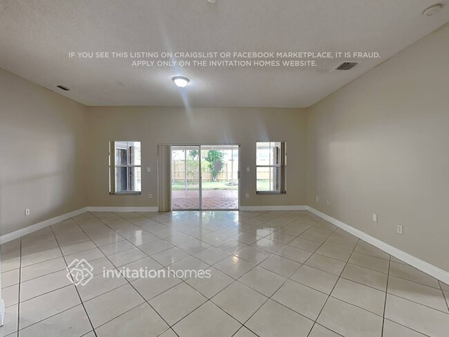 14341 SW 160th Terrace in Miami, FL - Building Photo - Building Photo