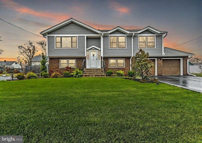 118 Arlington Ave in South Plainfield, NJ - Building Photo - Building Photo