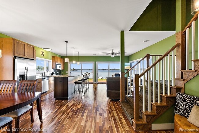 2022 Willow Beach St in Keego Harbor, MI - Building Photo - Building Photo