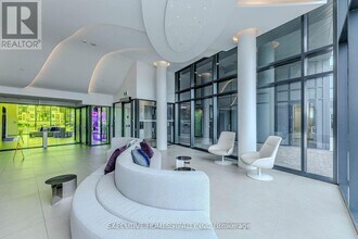 3210 Dakota Cmn in Burlington, ON - Building Photo - Building Photo