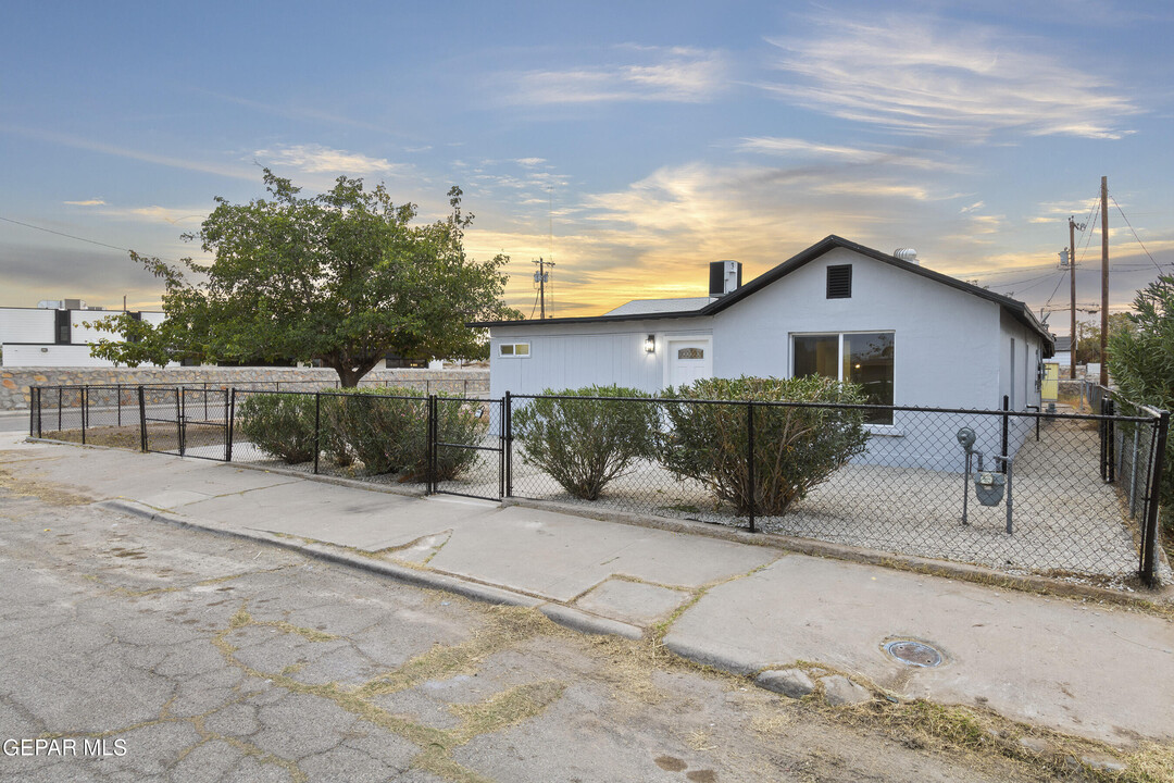 425 Kyles Street in El Paso, TX - Building Photo