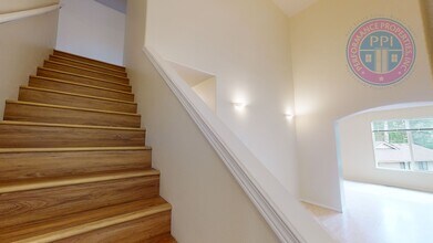 17668 SW Falling Leaf Ct in Beaverton, OR - Building Photo - Building Photo