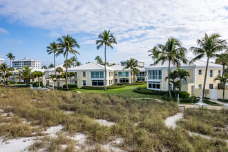 The Billows in Naples, FL - Building Photo - Building Photo