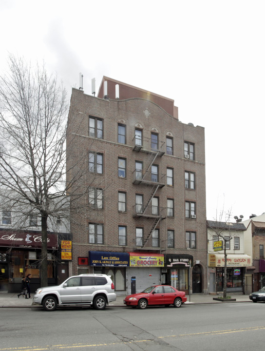 710-714 Morris Park Ave in Bronx, NY - Building Photo