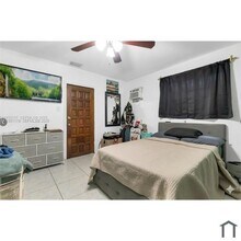 2313 NW 33rd St in Miami, FL - Building Photo - Building Photo