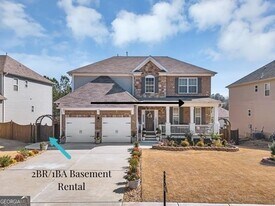 7194 Demeter Dr in Atlanta, GA - Building Photo
