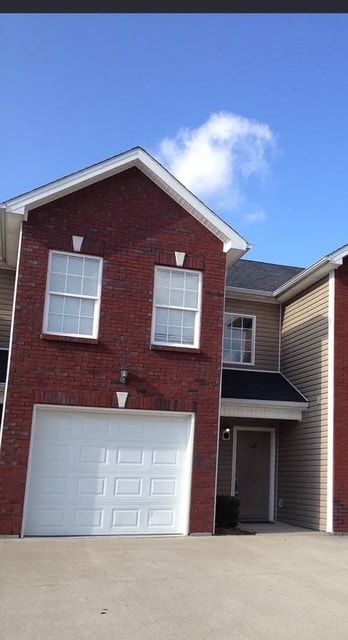 property at 125 Emory Ct