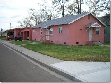 429 E 9TH St in Hanford, CA - Building Photo