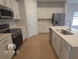 15653 Ruthie Lynn Dr in Athens, AL - Building Photo