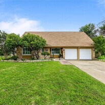 3822 W Calgary Ct in Irving, TX - Building Photo