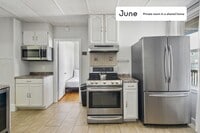 823 Dorchester Ave photo'