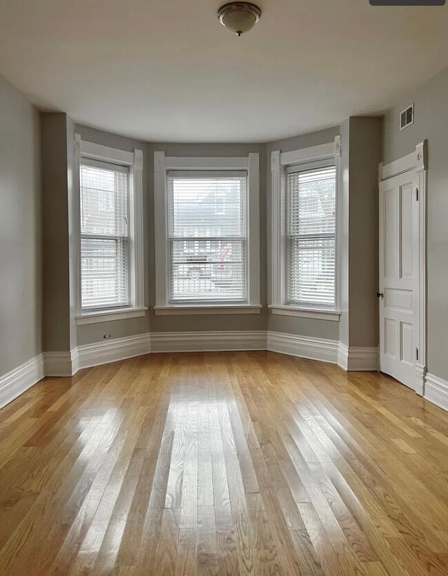 3409 S Lowe Ave, Unit Garden