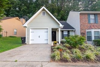 1037 Travelers Trail in Kennesaw, GA - Building Photo - Building Photo
