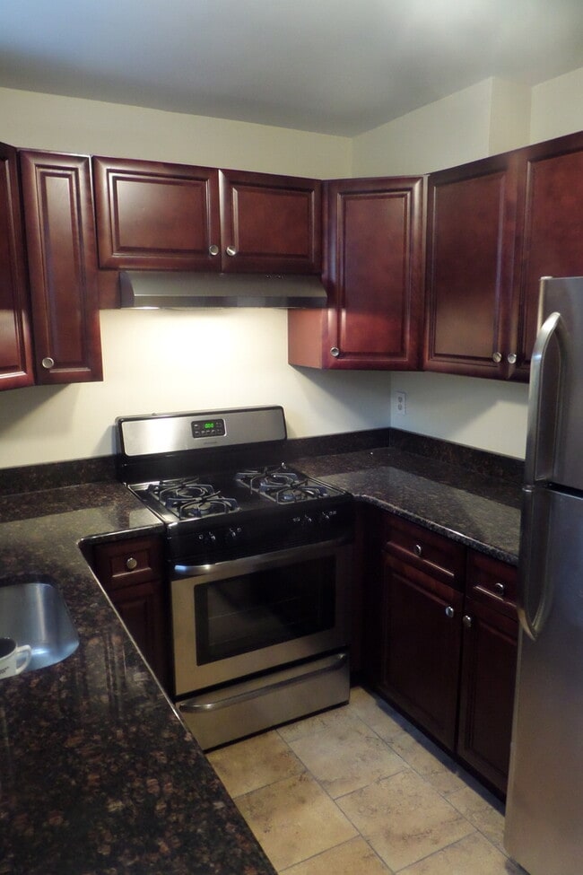 1031 Dorrance St in Philadelphia, PA - Building Photo - Building Photo