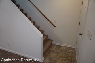 160 2nd St-Unit -1-10 in Winder, GA - Building Photo - Building Photo