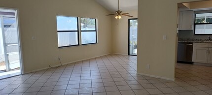 406 Sandpiper Ct in Edgewater, FL - Building Photo - Building Photo