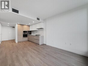 5685 Halley Ave in Burnaby, BC - Building Photo - Building Photo