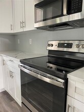 2549 Odessa Rd in Avon Park, FL - Foto de edificio - Building Photo