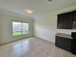 1555 Twin Estates Dr in Kyle, TX - Building Photo - Building Photo