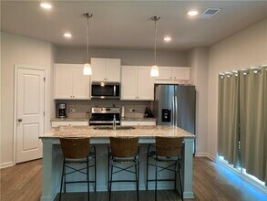 667 Summerwood Ln in Dawsonville, GA - Foto de edificio - Building Photo