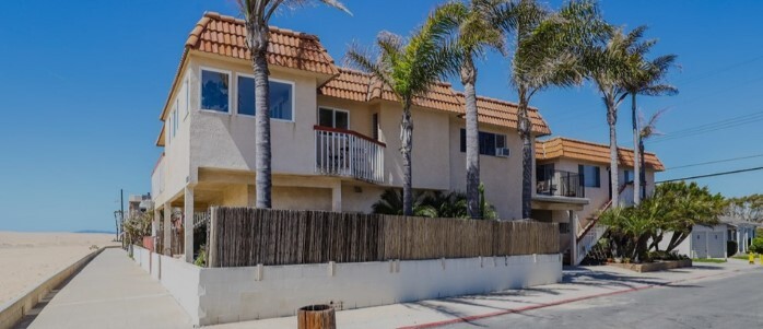 1531 Seal Way in Seal Beach, CA - Building Photo