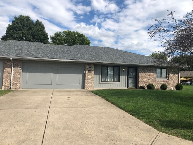 4120 Daphne Dr in Anderson, IN - Building Photo - Building Photo