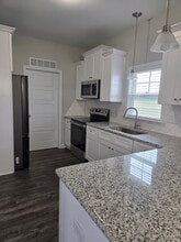 210 Dunbar Hl Dr in Fremont, NC - Building Photo - Building Photo