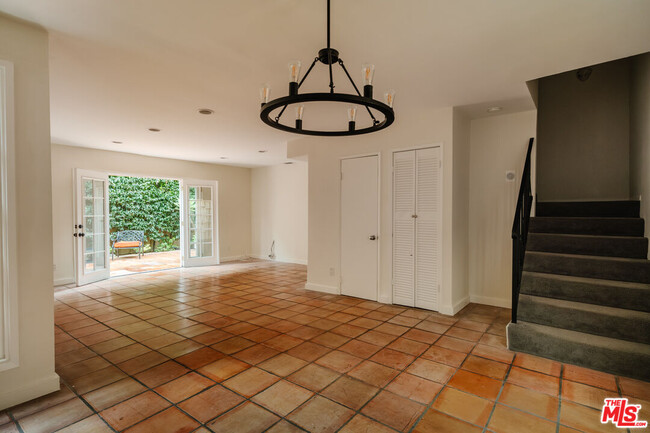 property at 430 N Harper Ave
