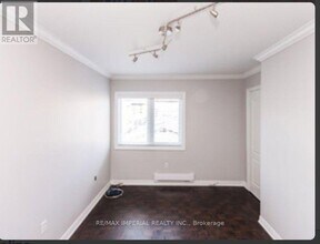 714 R Dufferin St in Toronto, ON - Building Photo - Building Photo