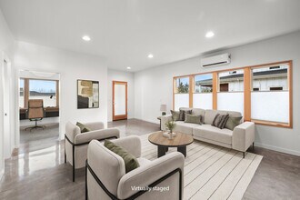 2038 NE Morgan St in Portland, OR - Building Photo - Building Photo