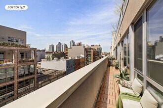 125 N 10th St in Brooklyn, NY - Building Photo - Building Photo