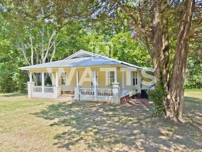 property at 4830 Linndale Rd