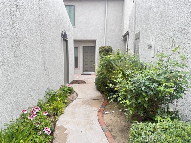 property at 38916 Pso De Oro