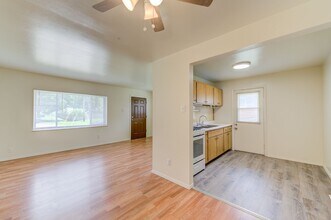3937 Jane Ave in St. Ann, MO - Building Photo - Building Photo