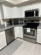 100 Hebride Ct in Cary, NC - Building Photo - Building Photo