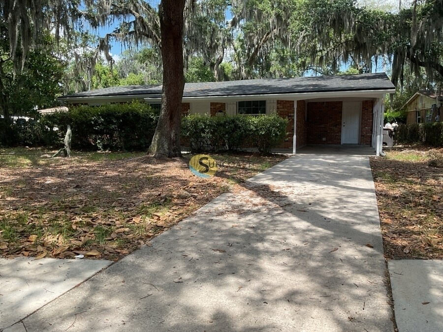 5665 Enchanted Dr in Jacksonville, FL - Building Photo