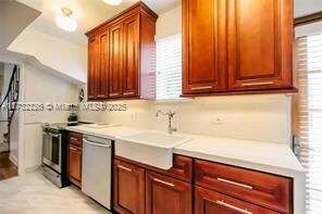 211 Deer Run in Miami Springs, FL - Building Photo - Building Photo