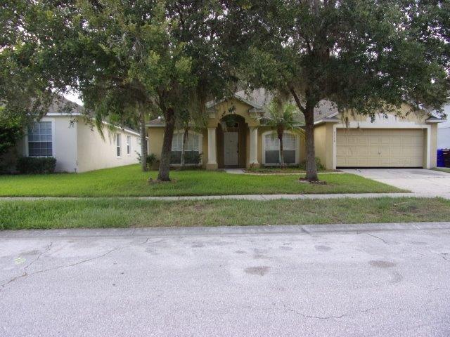 2116 The Oaks Blvd in Kissimmee, FL - Building Photo