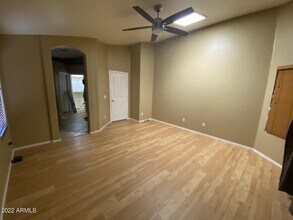 4234 E Redwood Ln in Phoenix, AZ - Foto de edificio - Building Photo