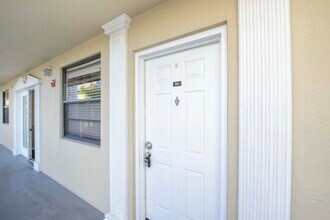 3515 Village Blvd in West Palm Beach, FL - Building Photo - Building Photo