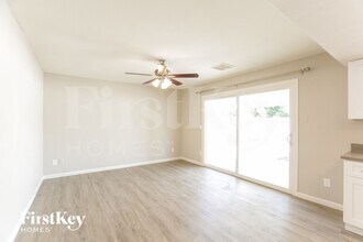 4564 W Onyx Ave in Glendale, AZ - Building Photo - Building Photo