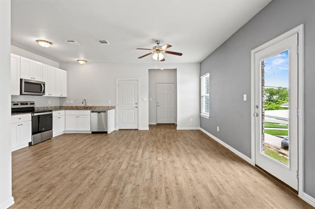2020 E Myrtle St in Fort Worth, TX - Building Photo - Building Photo