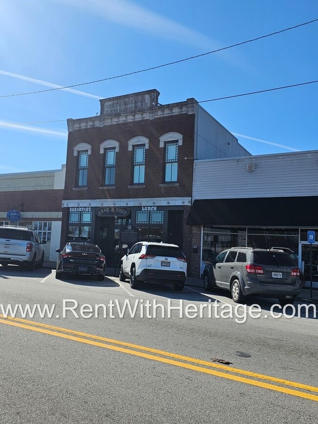 130 W Montgomery St in Villa Rica, GA - Building Photo - Building Photo