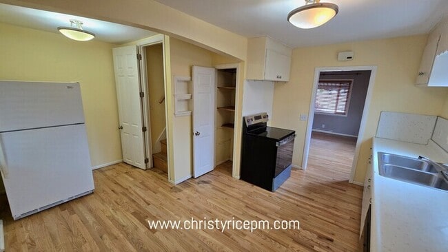 238 Park Pl N in Renton, WA - Building Photo - Building Photo