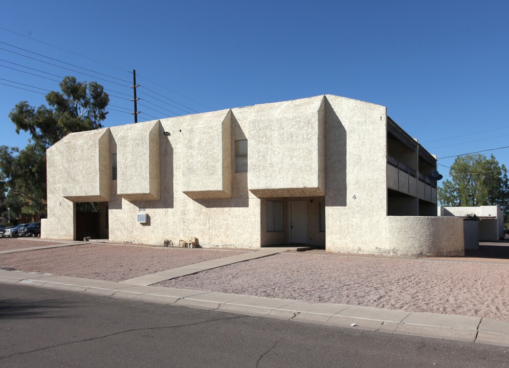 1802 E Randell Pl in Tempe, AZ - Foto de edificio