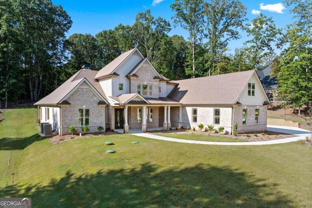 4563 Fawn Path in Gainesville, GA - Building Photo