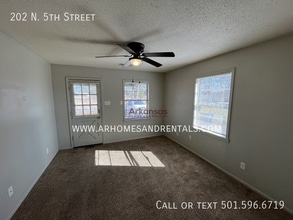 202 N 5th St in Cabot, AR - Building Photo - Building Photo