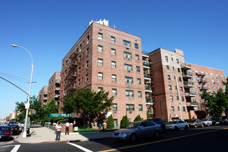 149-45 Northern Blvd in Flushing, NY - Building Photo - Building Photo