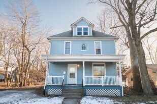 806 Monroe St in Valparaiso, IN - Building Photo