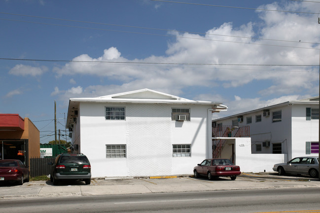 775 W 29th St in Hialeah, FL - Building Photo - Building Photo